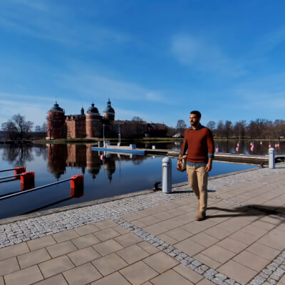 Instant Extras - City Life Vol 2 - Casual Man Walking